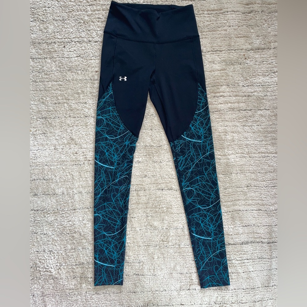 Like New/EUC women’s Under Armour leggings, Size Small